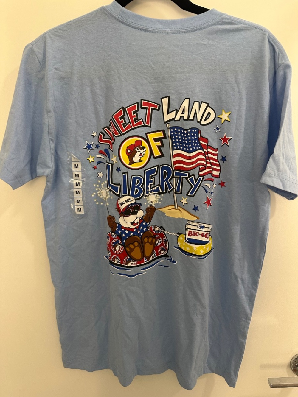 Buc-ee's 4th of July shirt - Picture 3 of 3